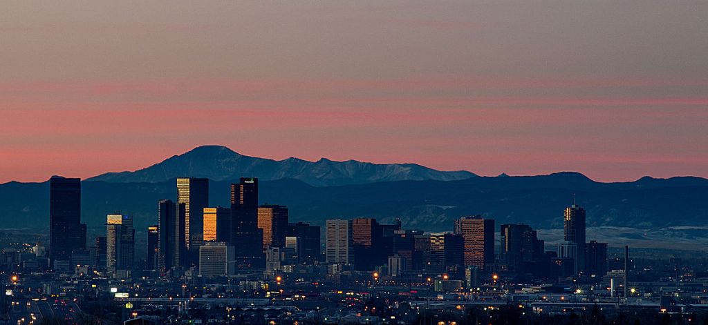 Sunrise_Over_Denver_Skyline