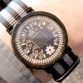 Trammel-Hudson-Charlieplex-wristwatch (1)